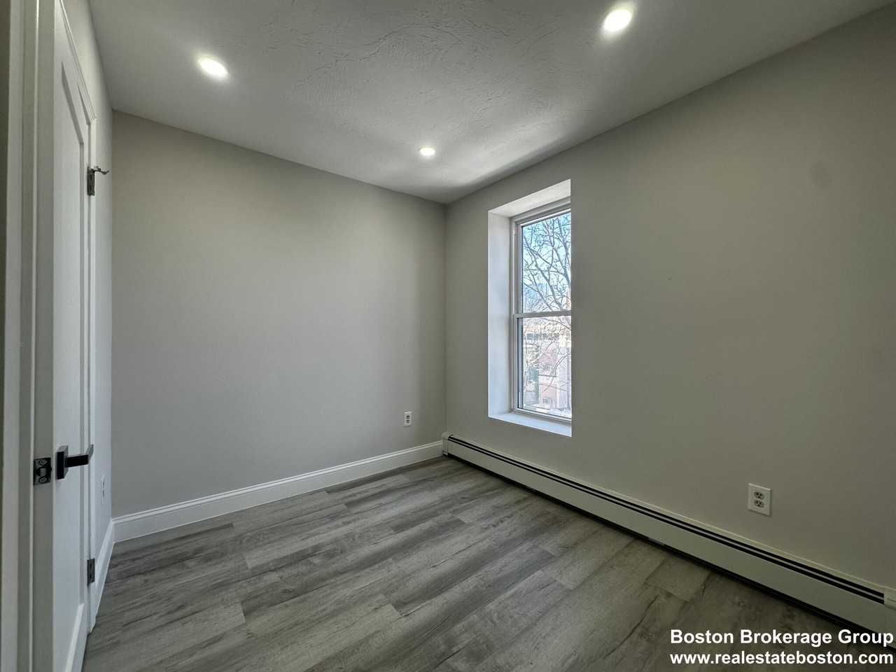 90 Hammond St. - Photo 5 of 16