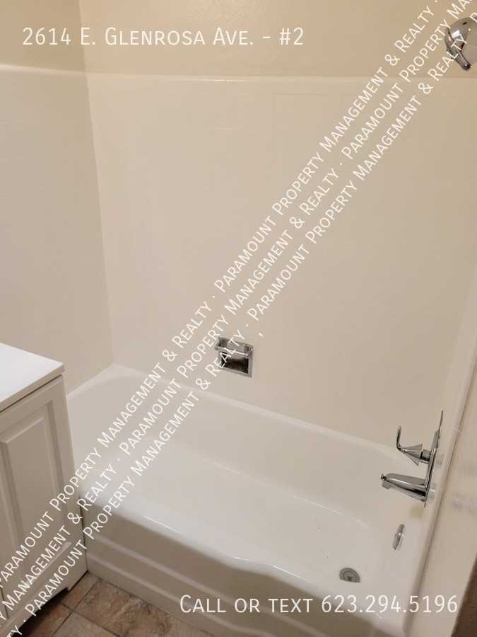 2614 E Glenrosa Ave #2 - Photo 7 of 12