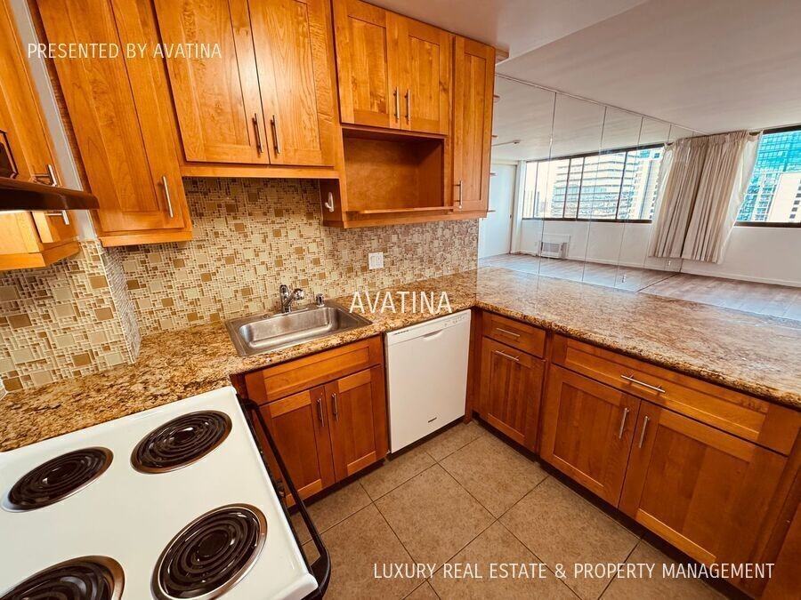 1255 Nuuanu Ave - Photo 2 of 25