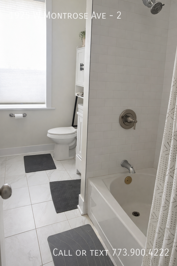 1925 W Montrose Ave #2 - Photo 6 of 8