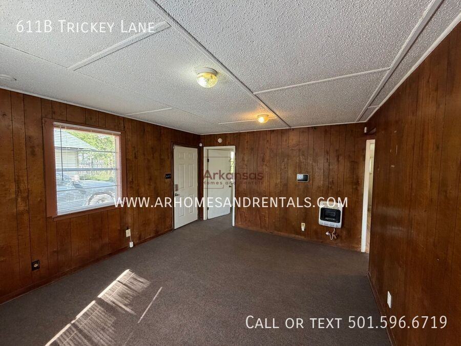 611B W Trickey Ln - Photo 2 of 11