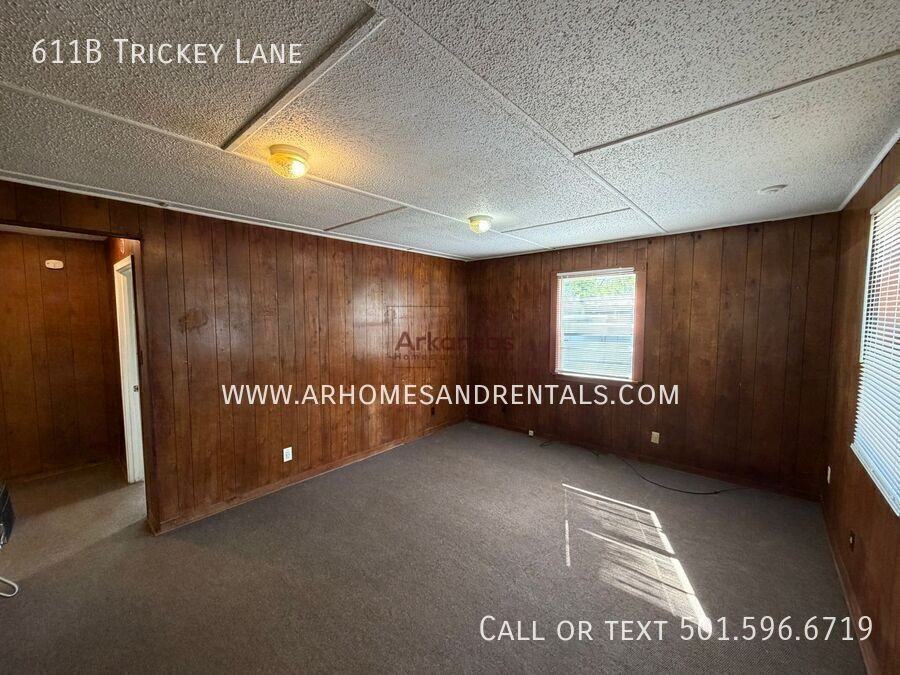 611B W Trickey Ln - Photo 3 of 11