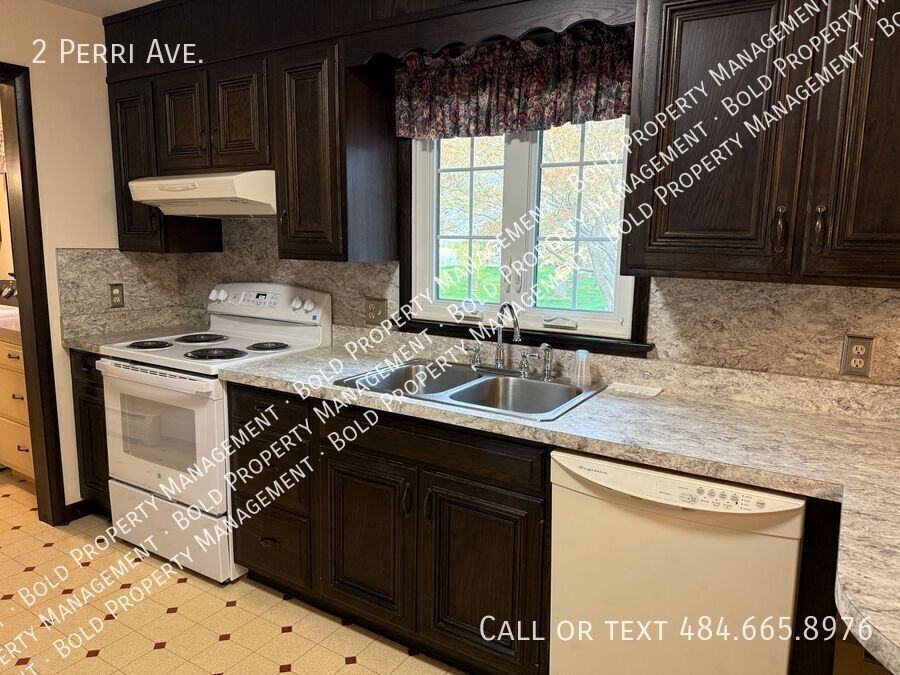 2 Perri Ave - Photo 3 of 31