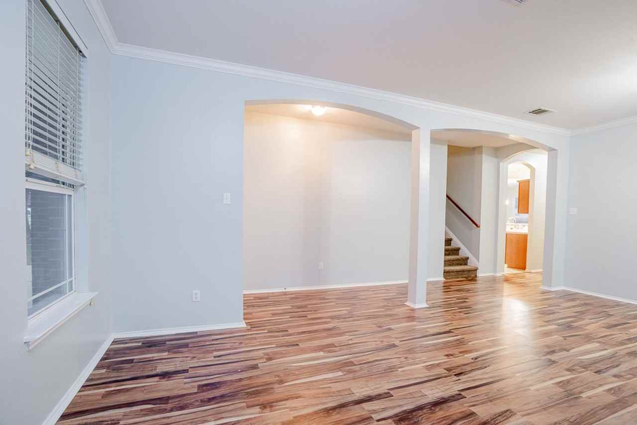 115 Brazos Ln - Photo 5 of 31