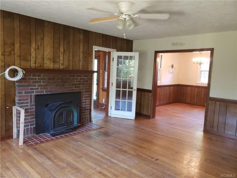 14201 Harrowgate Rd - Photo 2 of 11