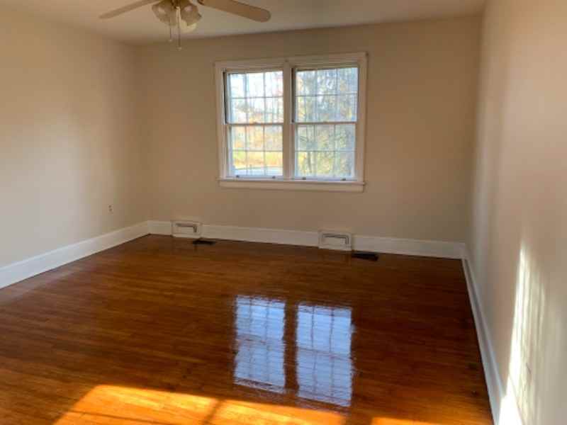 14201 Harrowgate Rd - Photo 5 of 11