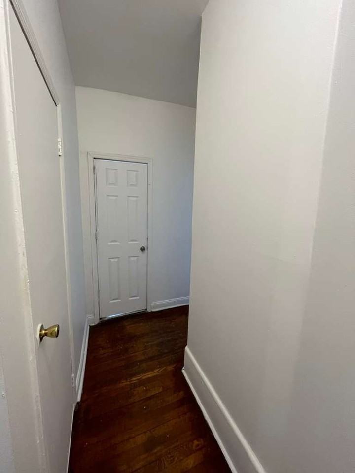 154 Belmont Ave - Photo 4 of 30