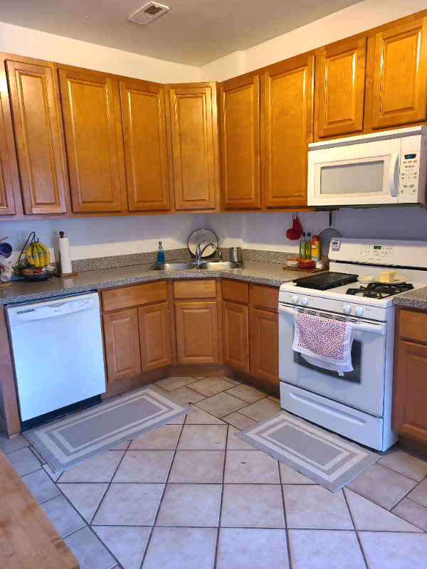 2024 W Chicago Ave #2 - Photo 6 of 13