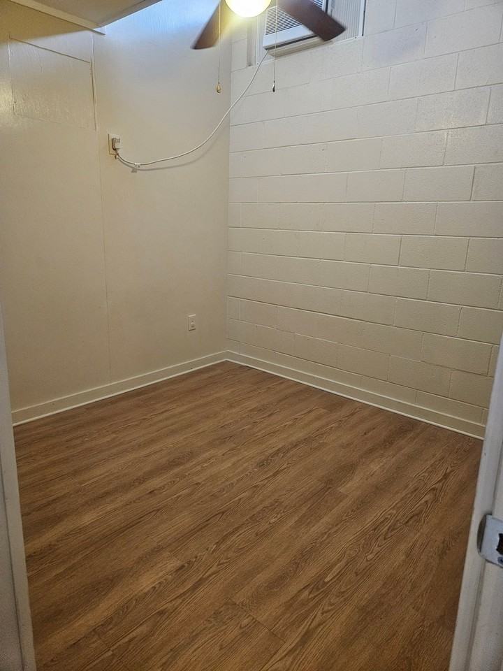 368 N Market St - Photo 5 of 9