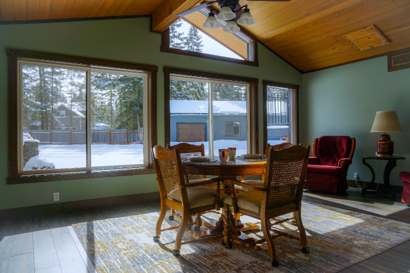 145 Sapphire Ct - Photo 4 of 23