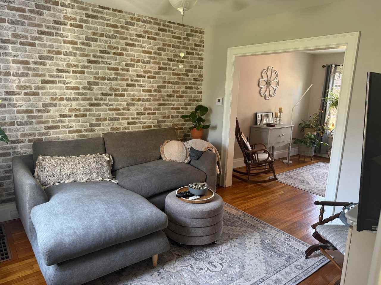 3921 Beech St - Photo 4 of 21