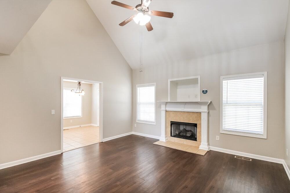 3418 Leslie Ln - Photo 4 of 17