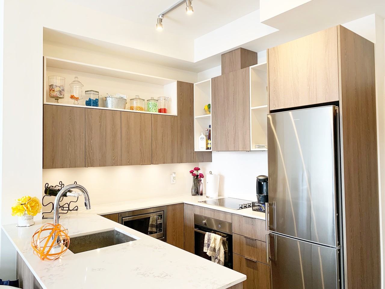 200 Sackville Street #13