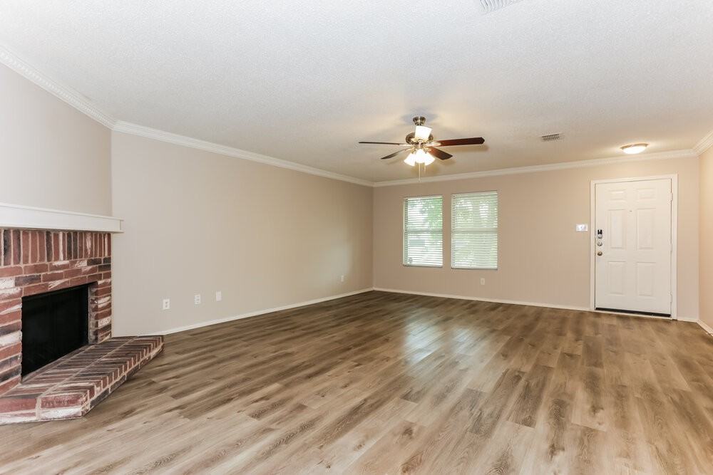 2365 White Pine Dr - Photo 4 of 16