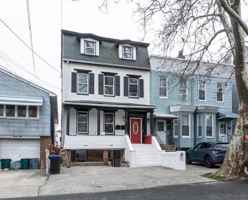 featured image of 26 Elizabeth St #FL1