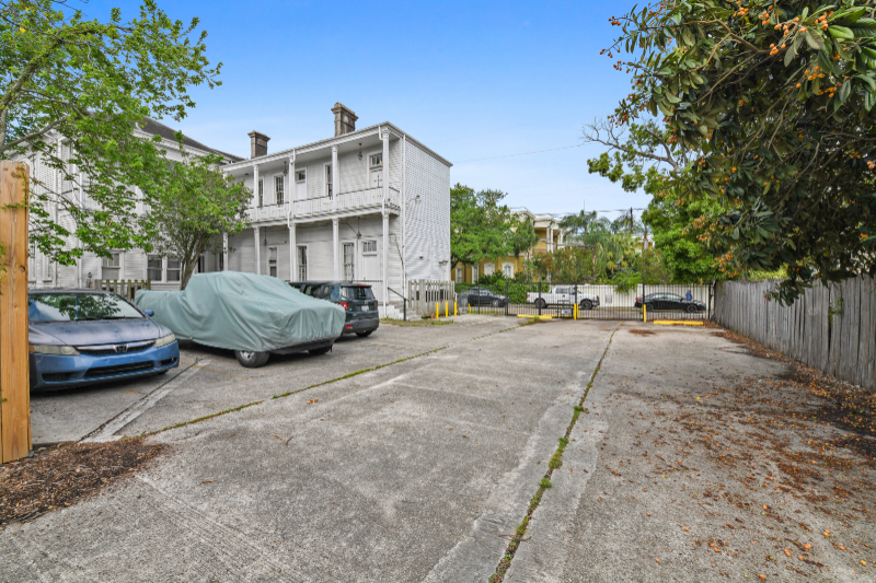 1631 Esplanade Ave #A - Photo 2 of 11