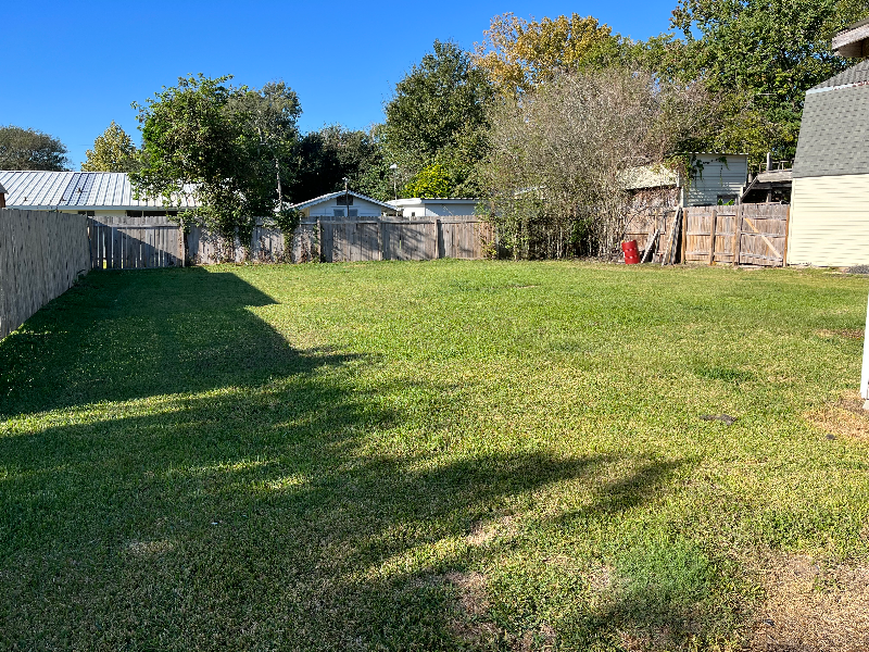 309 Desire St - Photo 3 of 12