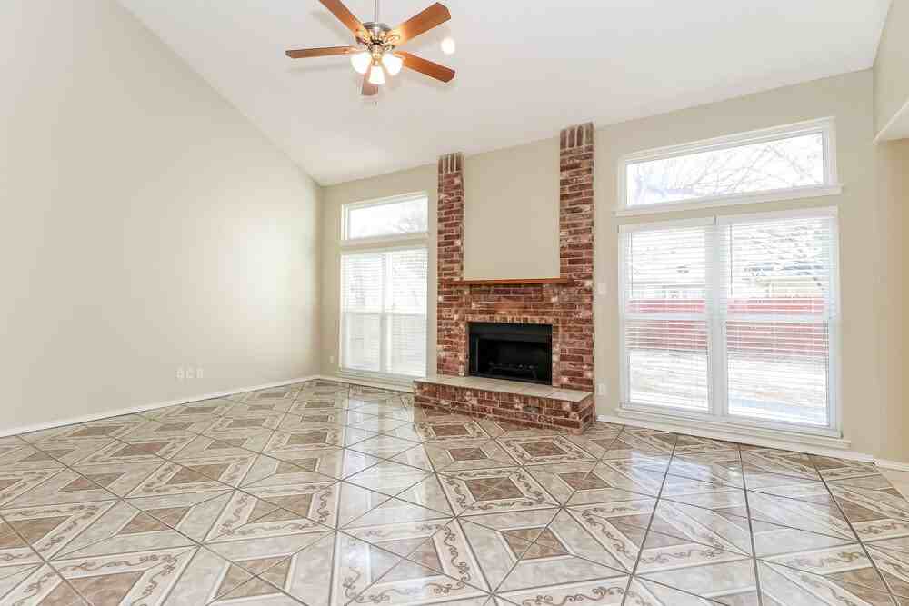 2729 Forest Creek Dr - Photo 5 of 20