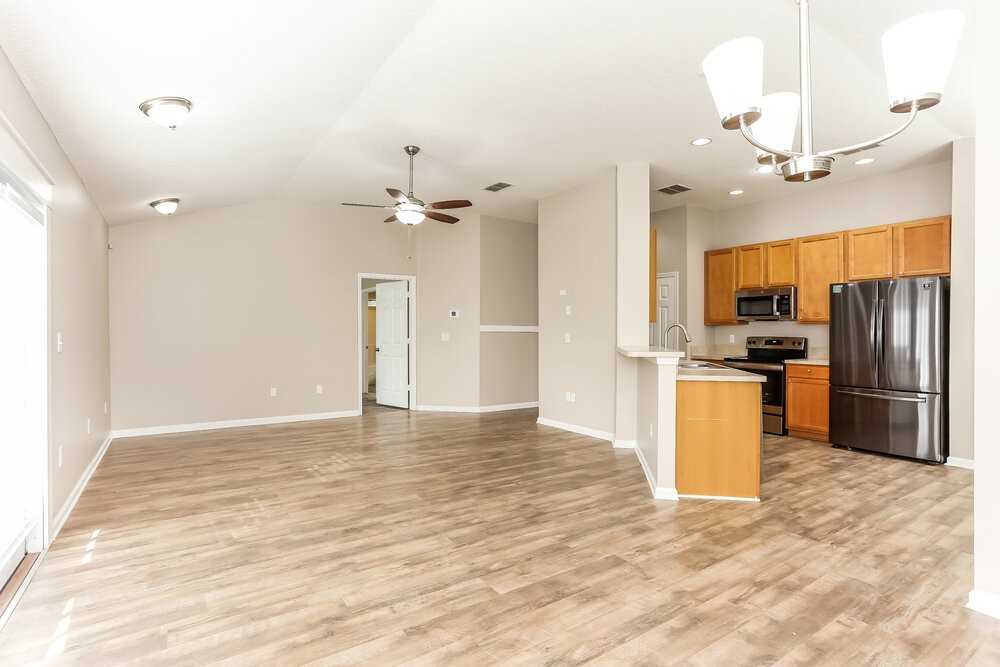 2836 Cross Creek Dr - Photo 5 of 16