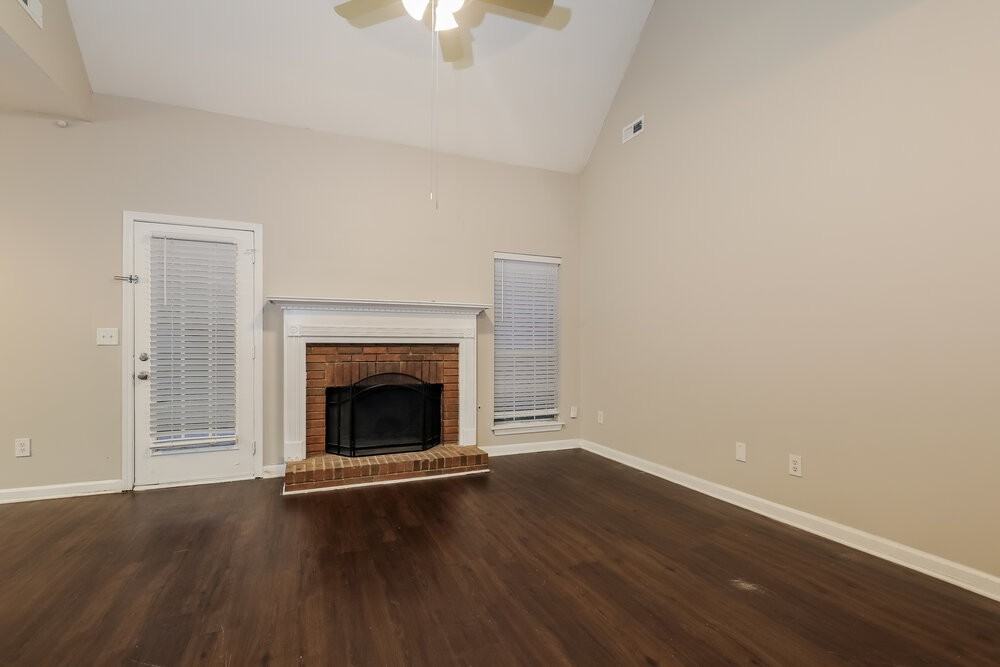 118 Burleyson Dr - Photo 4 of 17