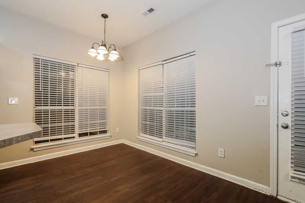 118 Burleyson Dr - Photo 5 of 17