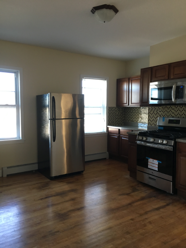 46 Maple St #B - Photo 4 of 4