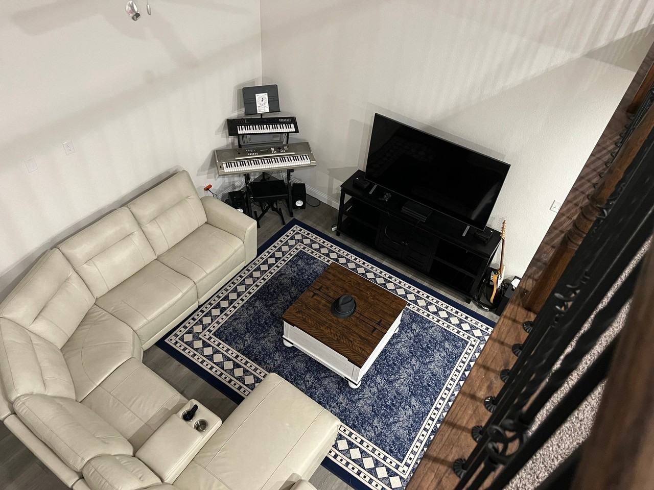 1621 Blakely Pl - Photo 5 of 9