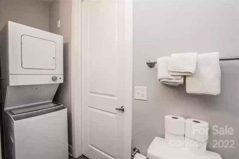 1101 Interstate St - Photo 7 of 12