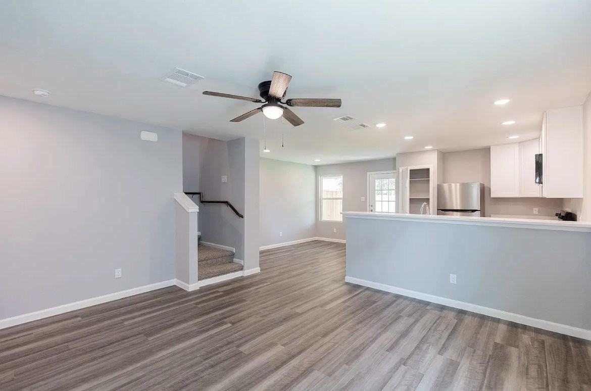 311 Bundy #1 - Photo 2 of 19