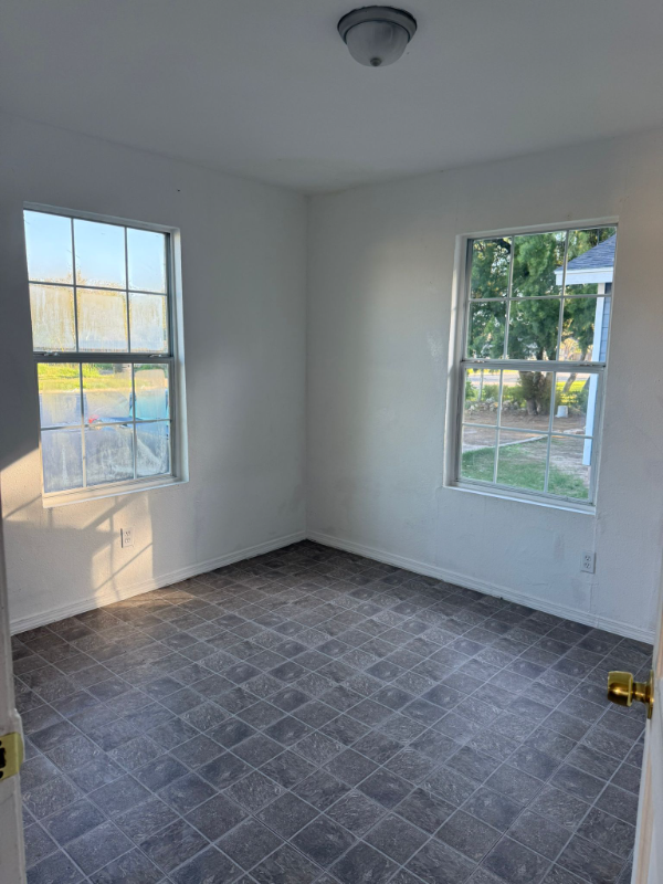 119 117,W Lee St Harlingen Tx #8 - Photo 5 of 12