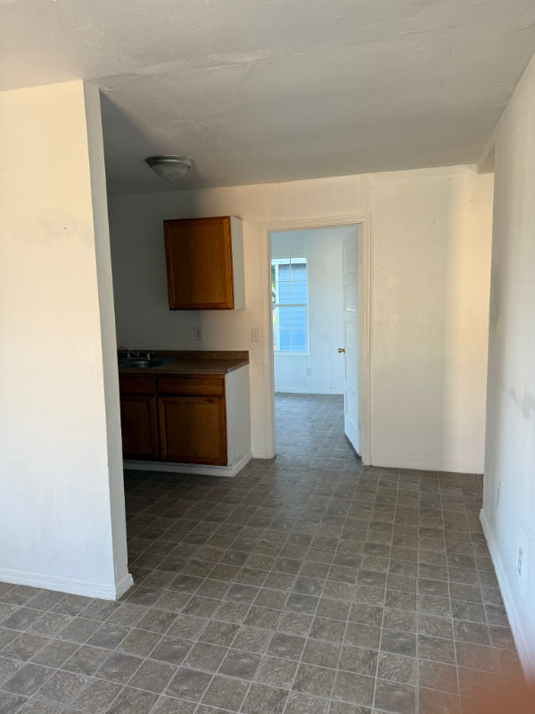 119 117,W Lee St Harlingen Tx #8 - Photo 7 of 12