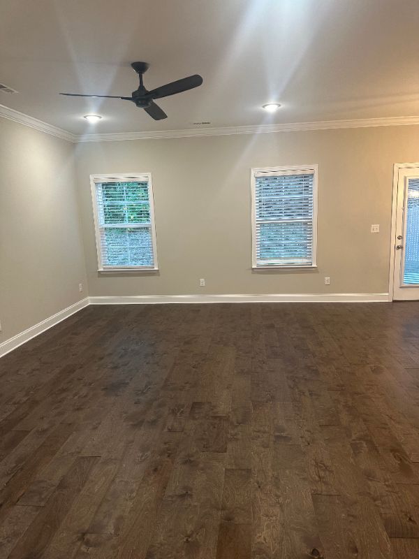 528 Bellingham Dr Ne - Photo 3 of 16