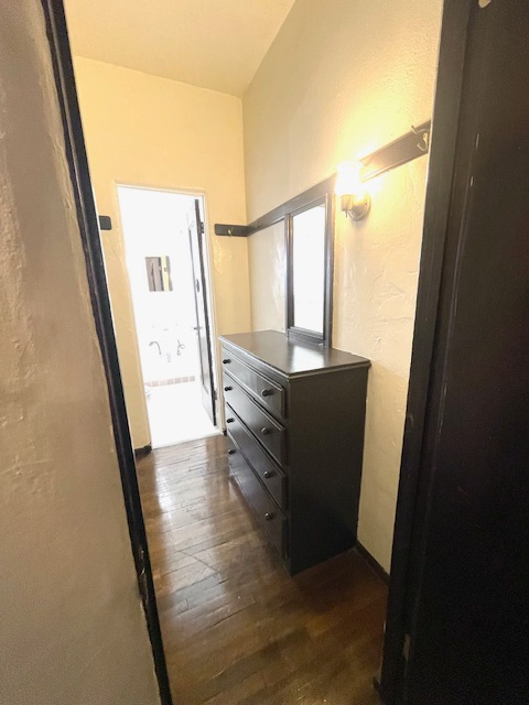 635 E 9th St #4 - Photo 7 of 17