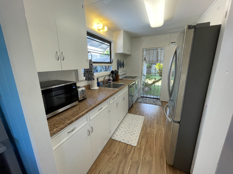 548 Kuaaina Way - Photo 7 of 20