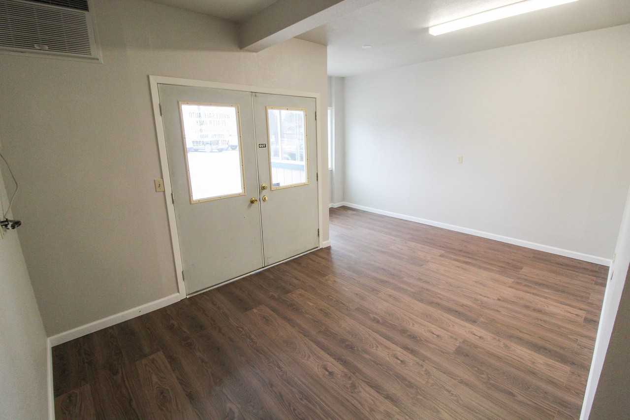 405 Morgan St - Photo 3 of 8