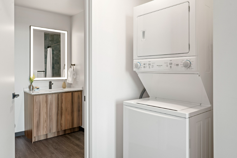 151 N Ashland Ave - Photo 7 of 16