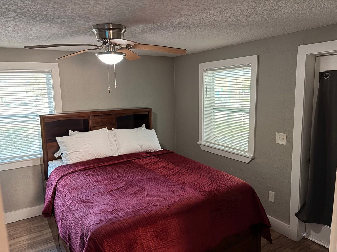 2150 Morehouse Rd - Photo 2 of 4