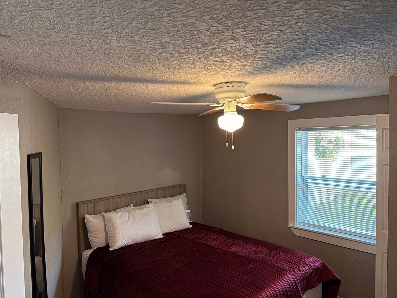2150 Morehouse Rd - Photo 3 of 7