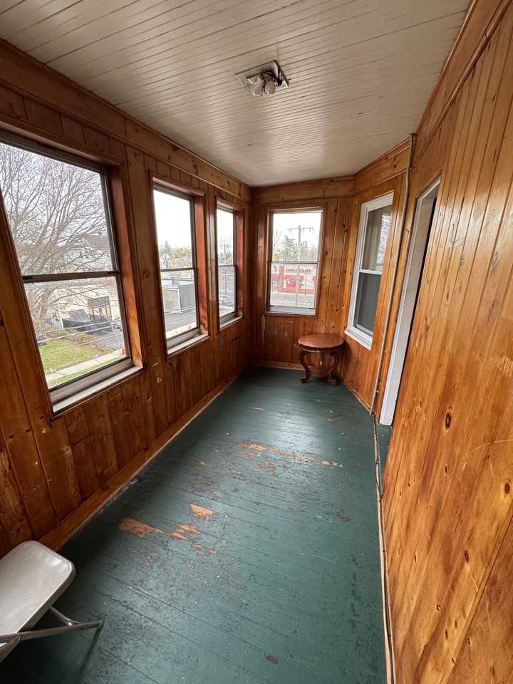 18 Derby St #3 - Photo 4 of 10