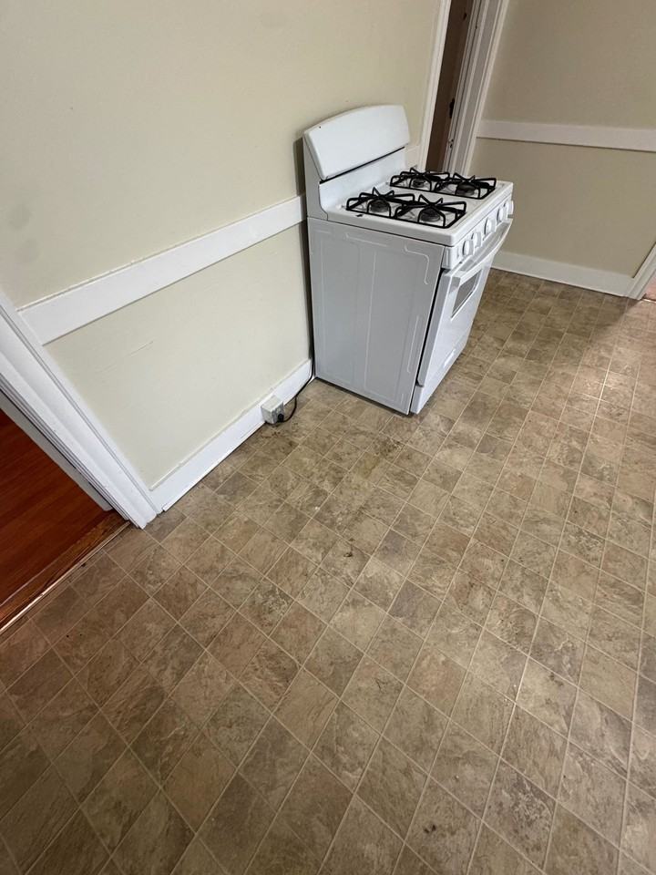 18 Derby St #3 - Photo 6 of 10