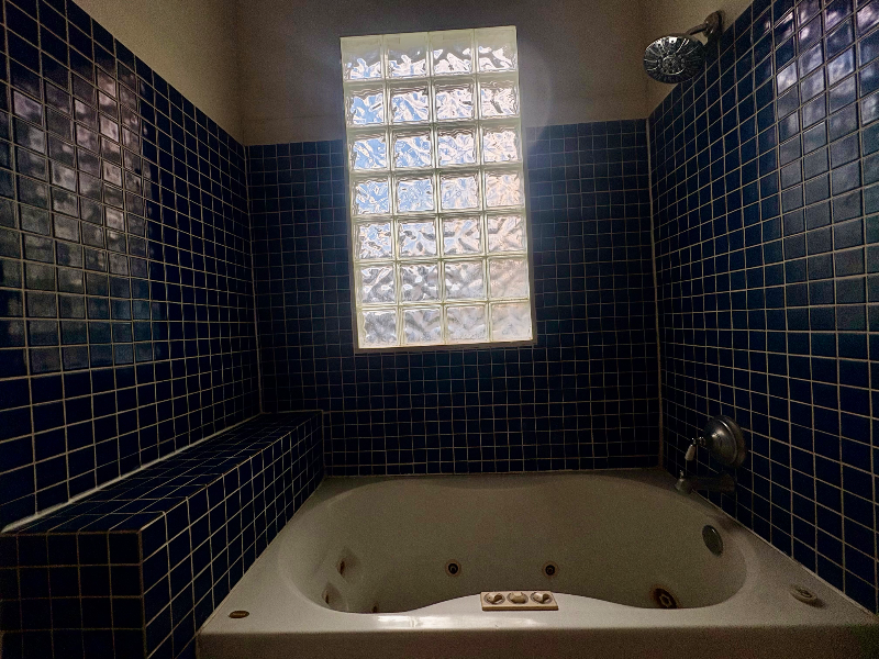 518 Virginia Ave - Photo 6 of 11