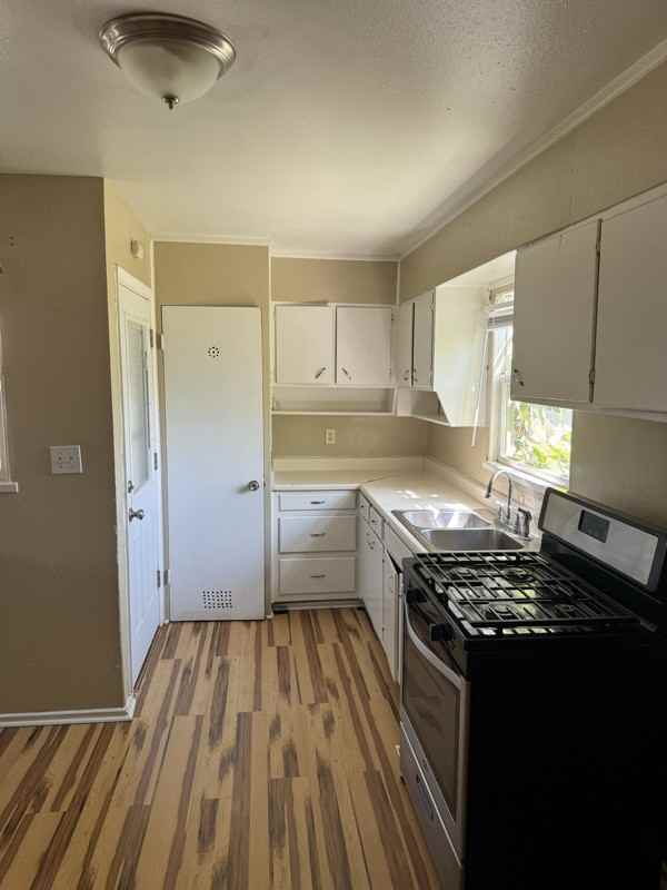 2800 Redwood St - Photo 3 of 17