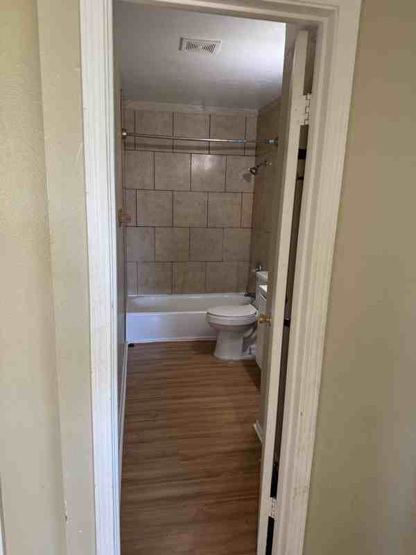 2800 Redwood St - Photo 6 of 17