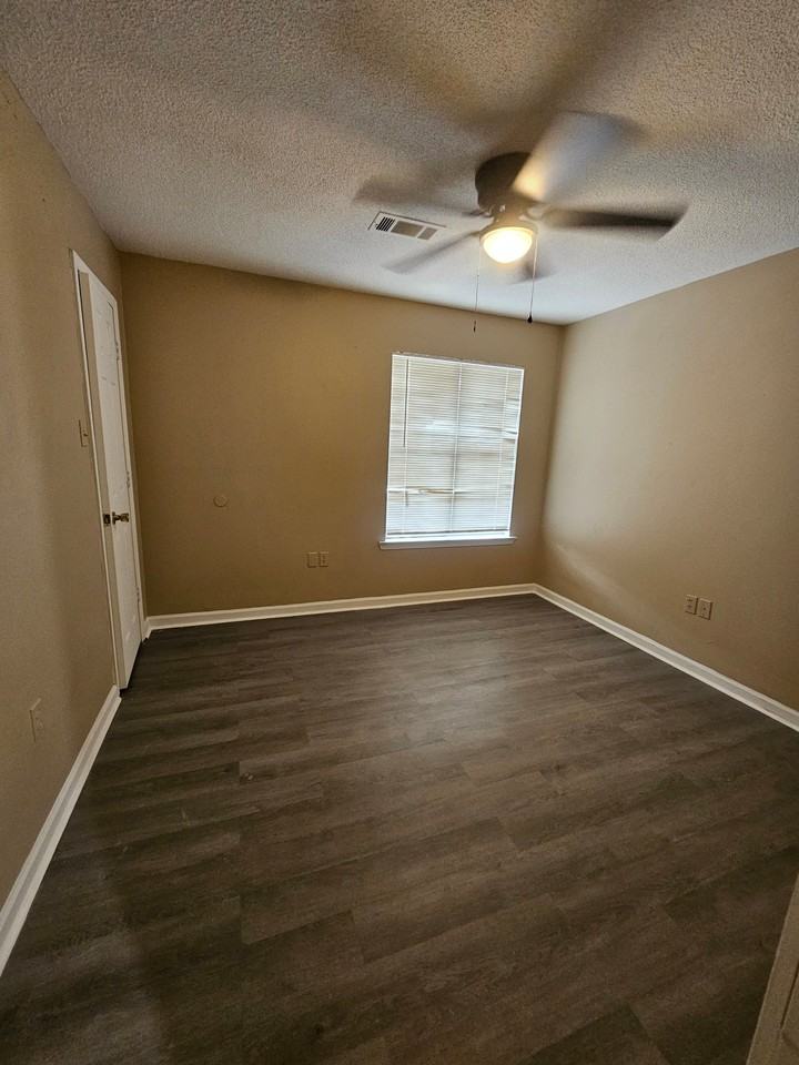 1 Lilac St #3 - Photo 4 of 8