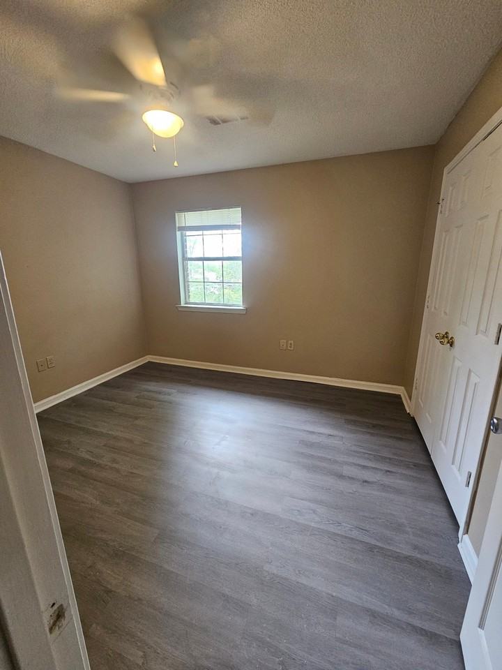 1 Lilac St #3 - Photo 5 of 8