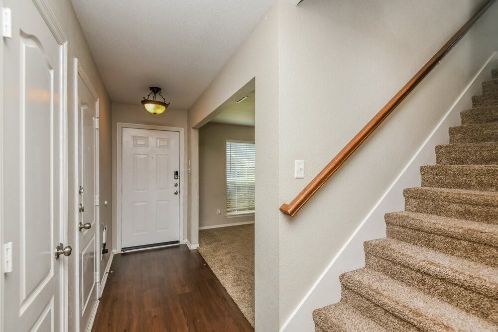 425 Murphy Rd - Photo 4 of 17