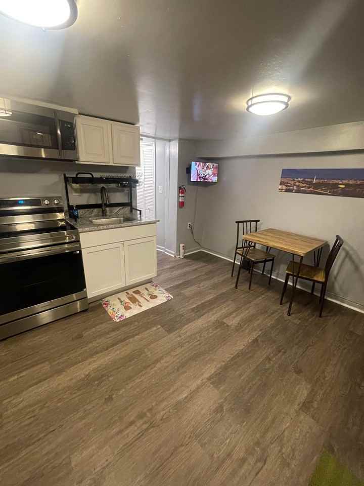 204 34th St Ne - Photo 3 of 15