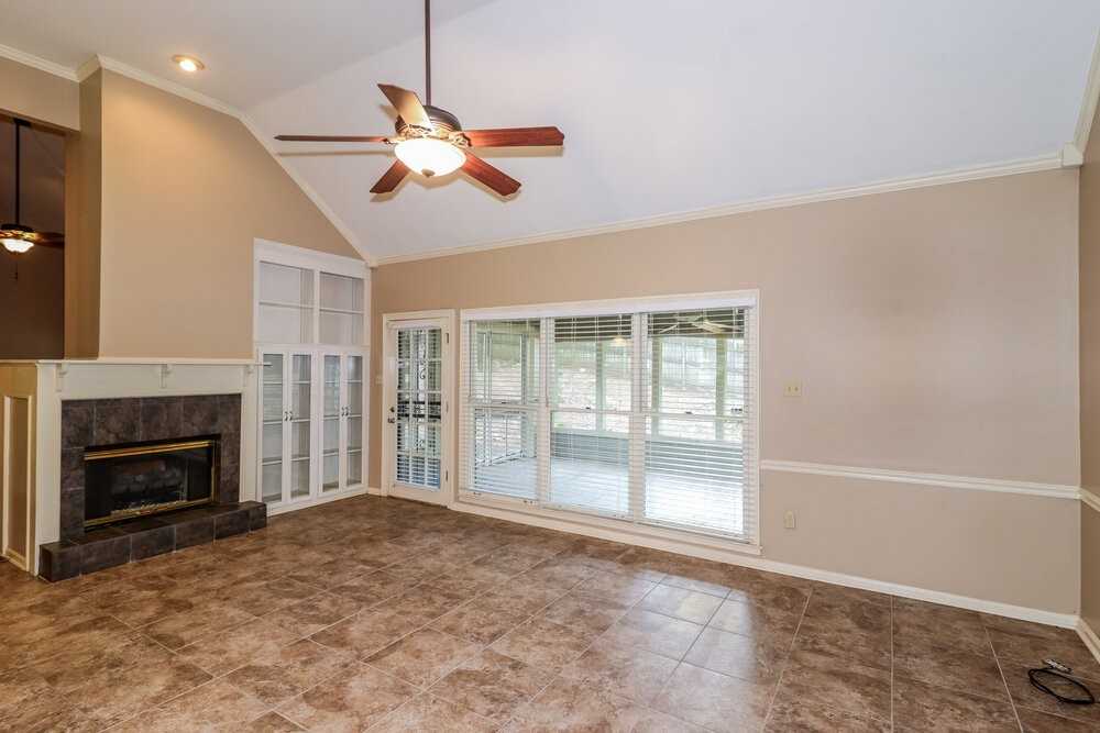 2279 Hickory Path Dr - Photo 5 of 25