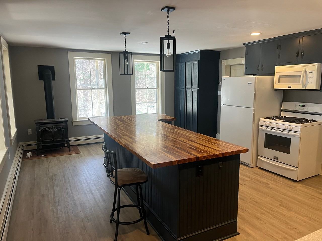 459 Mill St #A - Photo 2 of 11