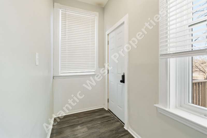 1512 Blair Ave #D - Photo 3 of 22